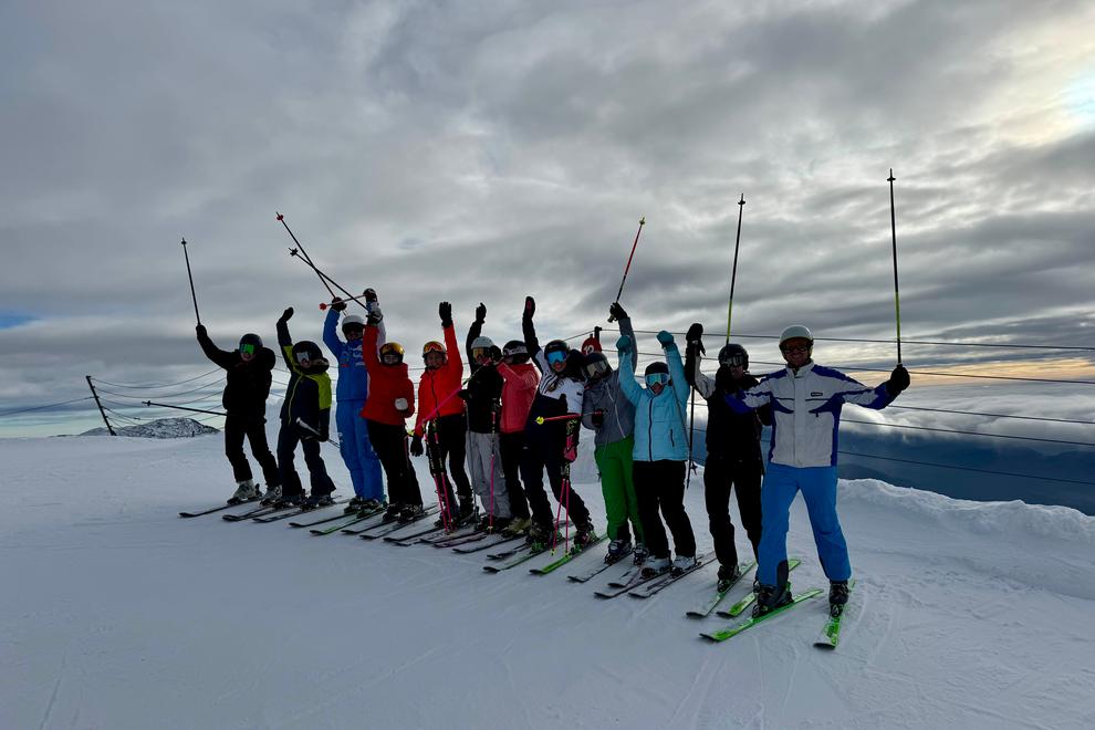 VIDEO in FOTO reportaža: Doživeli smo popoln Elanov smučarski dan na Krvavcu (smučanje še nikdar ni bilo lažje!)