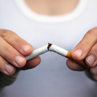 »Vsak lahko preneha kaditi, brez izjeme«: zdravnik razkriva, kako preživeti prve dni brez cigaret