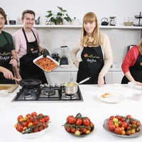 VIDEO recept: Poustvarite 2 slastni jedi po navdihu kulinaričnih vplivnežev (v obeh kraljuje češnjev paradižnik!)