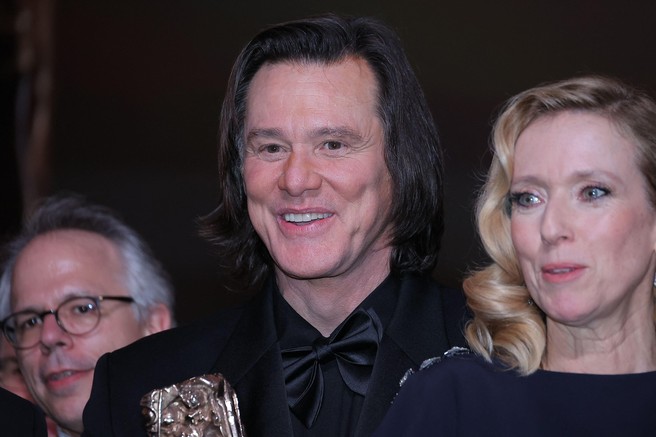 Je bil »neprepoznavni« Jim Carrey na estetskem posegu? Preverite, kaj pravi plastični kirurg