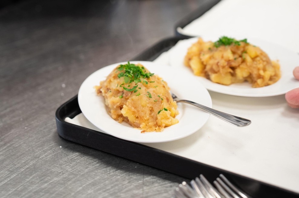 Slovenski chef razkriva recept za popoln pražen krompir: z upoštevanjem majhnih trikov boste pripravili pravo specialiteto (foto: Promocijsko gradivo)