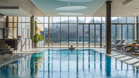 Kam na vikend oddih? Dobro uro iz Ljubljane vas čaka kraj, ki ponuja popolno sprostitev