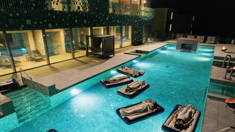 V naših priljubljenih termah zdaj ponujajo posebno vodno doživetje, ki vodi v globoko sprostitev