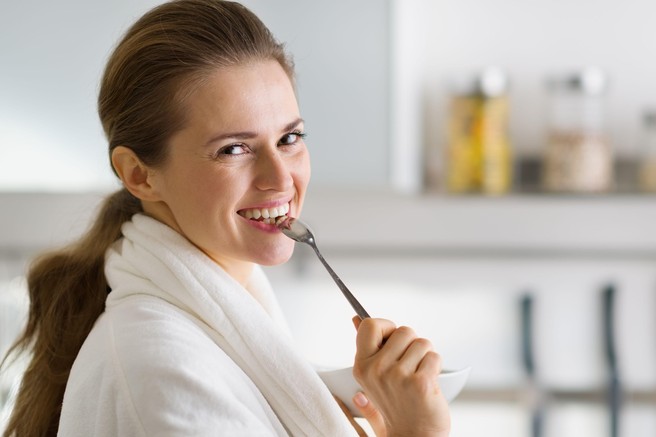 Domači test za preverjanje stanja živca vagus: zdravnica razkriva trik, za katerega potrebujete le žličko in ogledalo