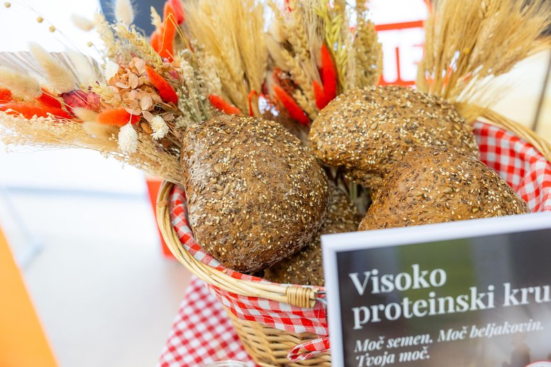 Se odpravljate na treking ali v hribe? V nahrbtnik zapakirajte malico, ki bo vaše gorivo in motivacija (naš predlog zmaga!)