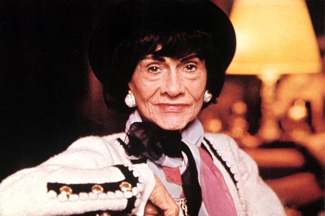 5 navad Coco Chanel, ki so jo ohranjale mladostno: to je bil temelj njene lepote