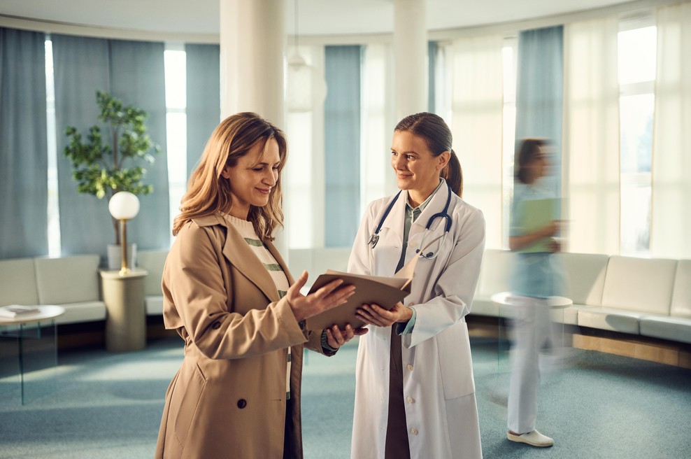 Ko simptomi vztrajajo, se pojavijo tudi skrbi (foto: Zavarovalnica Vita)