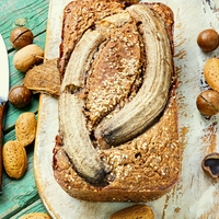 "Postni" bananin kruh brez moke in sladkorja: odličen je za energijo in prebavo, priprava pa je hitra in enostavna