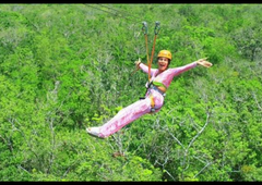 Bila je 'preveč bolna, da bi šla ven', pa so jo razkrinkale fotografije