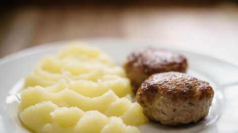 Nikakor ne mleko: v pire krompir dodajte žlico tega in poskrbeli boste za nepozaben okus