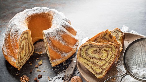 Koliko kalorij ima potica? Preverite, koliko se boste zredili od svoje najljubše praznične sladice