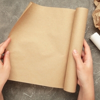 Vsi ga uporabljamo v kuhinji, a prave čudeže dela v kopalnici: že poznate ta trik s peki papirjem?