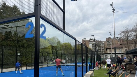 Ljubljana dobila novo vročo točko: v središču odprli vrhunska igrišča za padel!