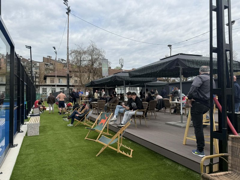 Ljubljana dobila novo vročo točko: v središču odprli vrhunska igrišča za padel!