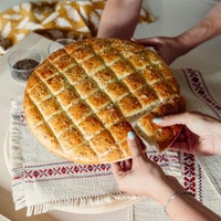 Ali veste, kako narediti tradicionalno belokranjsko pogačo? Priprava je preprosta, končni rezultat pa naravnost božanski