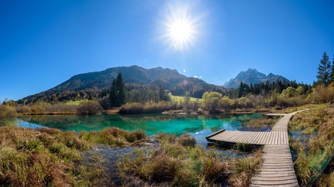Kam gremo ta vikend na sprehod? Ideje za najlepše pešpoti po Sloveniji