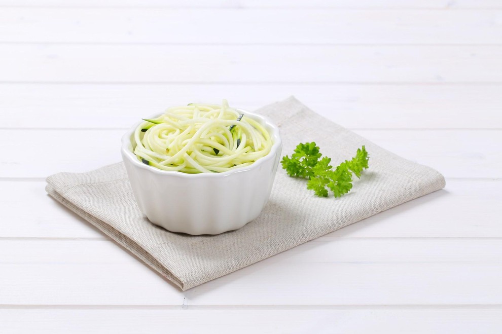 Poleg tega so bučke izjemno vsestranske v kuhinji - pripravimo jih lahko na nešteto načinov, od klasičnih jedi do zdravih …