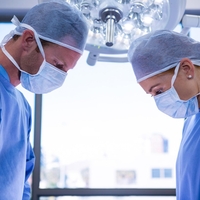 Grozljivo: zdravniki iz želodca odstranili kilogram las - primer, ki šokira