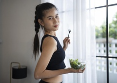 Ta kitajska metoda zmanjša apetit v samo 2 minutah: vse se vrti okoli ene točke na obrazu