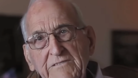 Slavni kirurg je pri 104. letih ohranil bister um in zdravo srce: te 3 vrste živil so bile zanj ključne