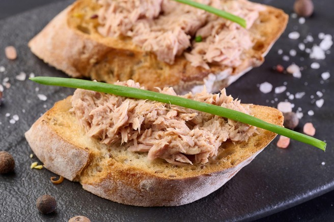 Kako v 15 minutah narediti okusno večerjo? Razkrivamo recept, ki ga boste z veseljem pripravljali znova in znova
