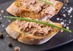 Kako v 15 minutah narediti okusno večerjo? Razkrivamo recept, ki ga boste z veseljem pripravljali znova in znova