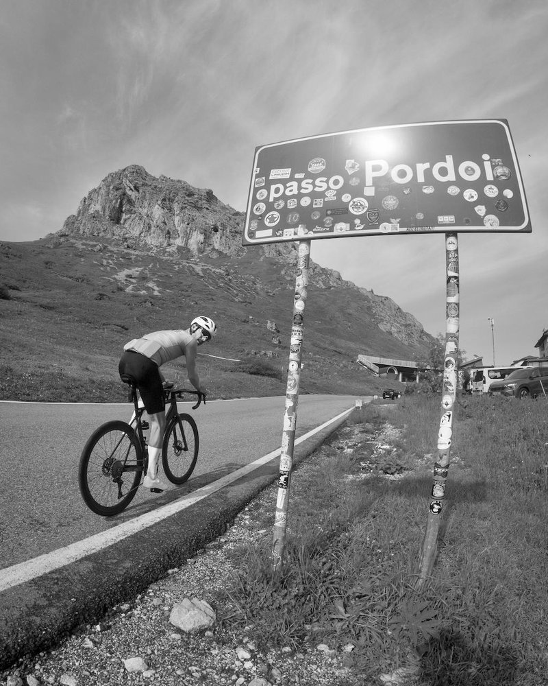 Everesting 10K: 400 kilometrov, 10.000 višinskih metrov in 12 alpskih prelazov v enem dnevu