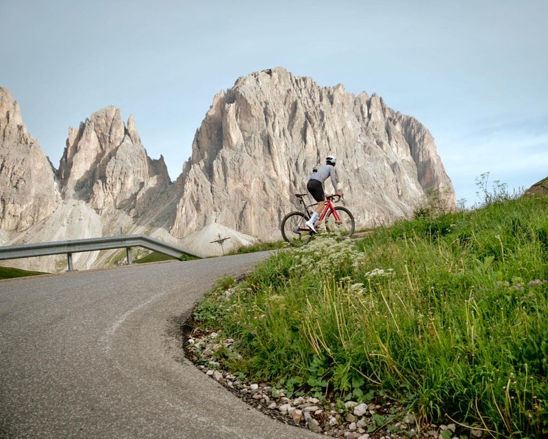 Everesting 10K: 400 kilometrov, 10.000 višinskih metrov in 12 alpskih prelazov v enem dnevu
