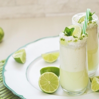 Tako pripravite brazilsko limonado: je kremasta, osvežujoča in polna vitamina C, namesto limon pa potrebujete nekaj drugega