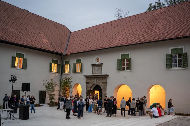 Dvorec Radlje po večletni prenovi ponovno odprl svoja vrata