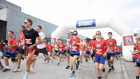 Uspešni prvi Bimbo Race Adria na Grosupljem, kjer so številni tekači združili moči in Rdečemu križu zagotovili kar 13.000 kosov kruha