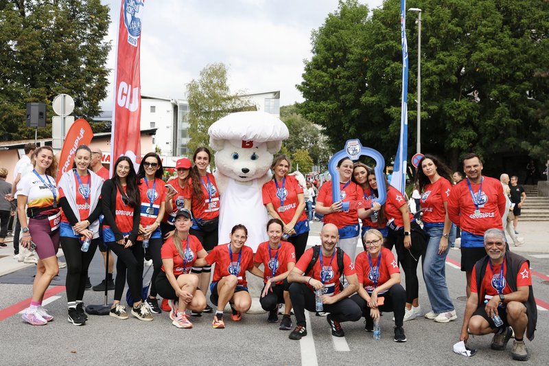 Uspešni prvi Bimbo Race Adria na Grosupljem, kjer so številni tekači združili moči in Rdečemu križu zagotovili kar 13.000 kosov kruha