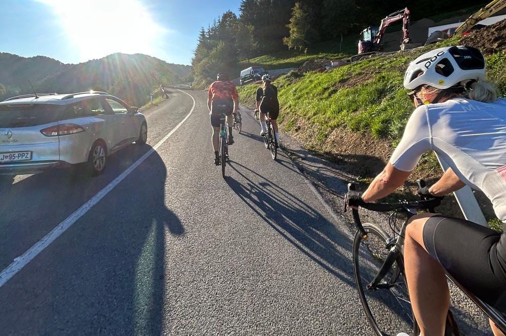 Vas po nekaj urah na kolesu začne vse boleti? Morda težava ni v vaši pripravljenosti (foto: Osebni arhiv)