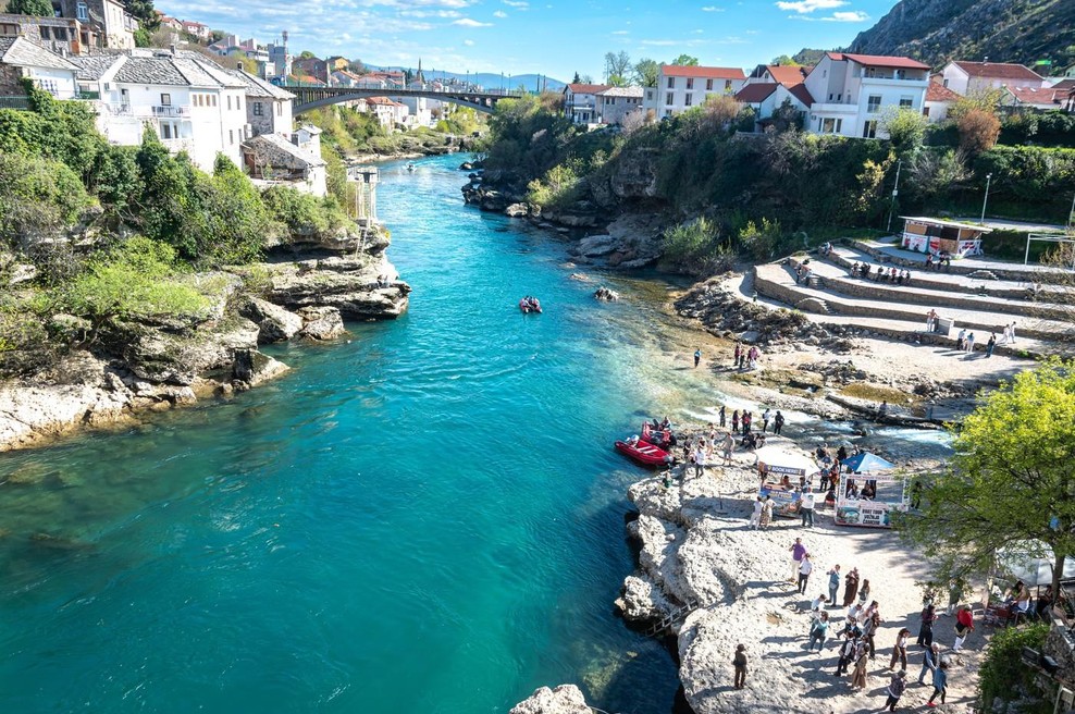 To znano reko v nekdanji Jugoslaviji zaradi smaragdne barve nekateri primerjajo z našo Sočo: ima pa še eno zanimivo lastnost (foto: Profimedia)