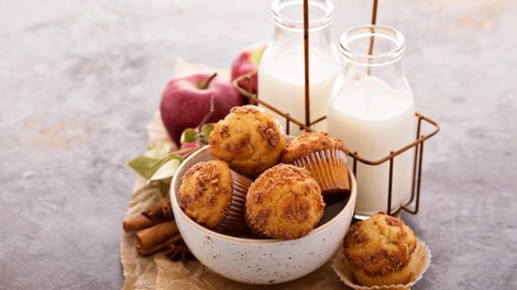 Pozabite na jabolčni štrudel: jabolčni mafini so veliko bolj enostavni za pripravo, rezultat pa je popolna jesenska sladica