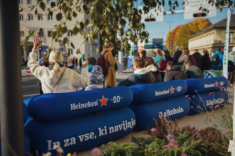 Letos ne tečete na maratonu? Tudi ob progi vas čaka posebna izkušnja