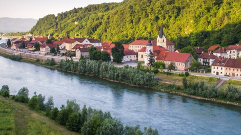 Za popoln odklop ne potrebujete dolgega potovanja: odkrijte ta sproščujoč kotiček Slovenije, ki predstavlja odličen pobeg iz hektičnega vsakdana