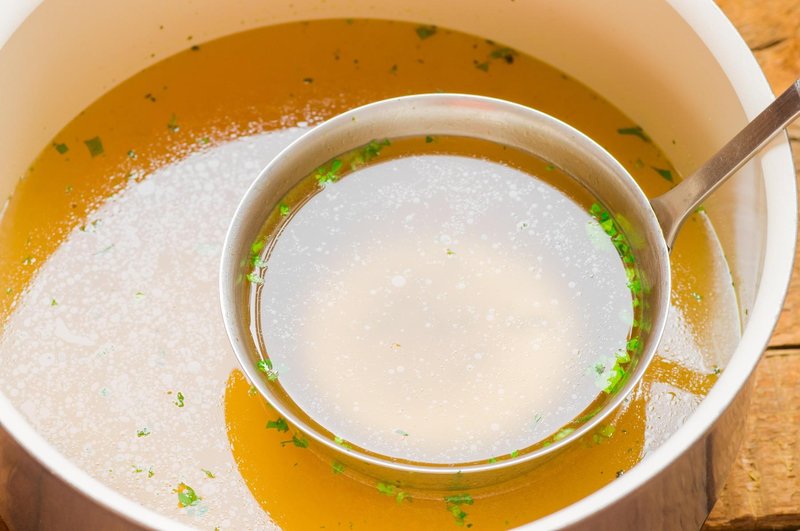 babice jugoslavija kulinarika recept kuhanje hrana kostna juha kolagen zdravje nasvet ideja
