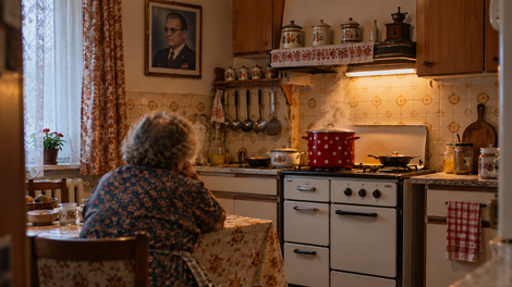 babice jugoslavija kulinarika recept kuhanje hrana kostna juha kolagen zdravje nasvet ideja